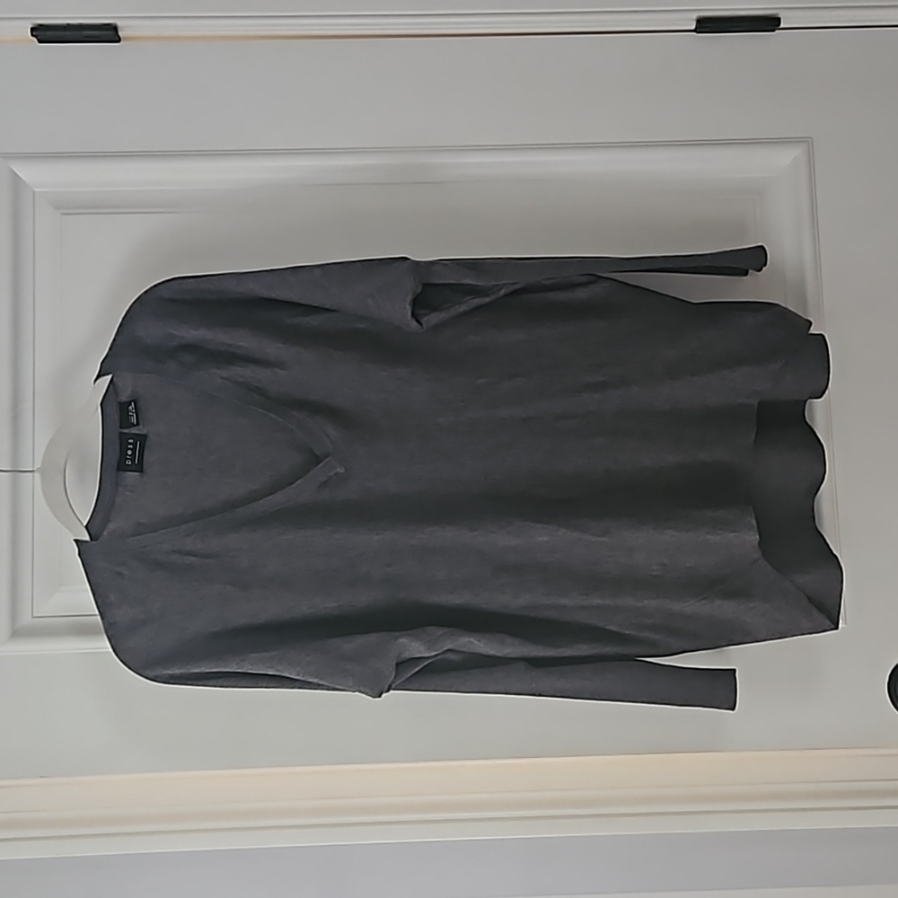 Press v-neck sweater